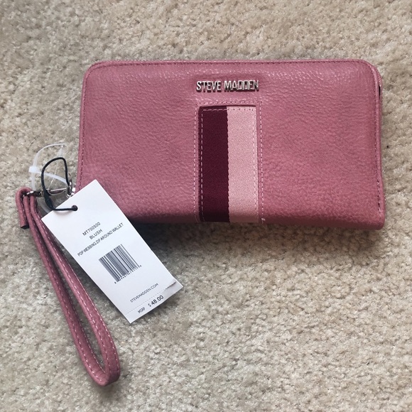Steve Madden Handbags - Steve Madden Wristlet